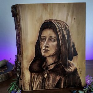 Yennefer from The Witcher (Netflix) - 20x25 cm Pear wood